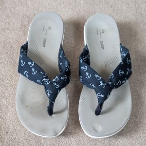 Cloudsteppers by Clarks Navy Anchor Print Thong Sandals, Sz 8
